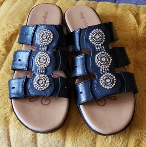 WOMEN'S SLIP ON SANDALS